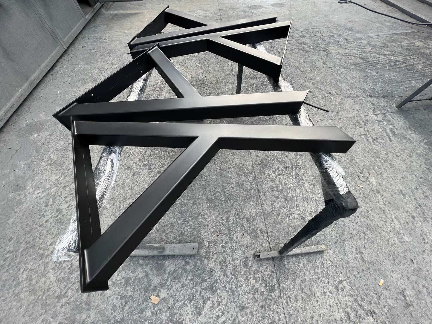Set 4 picioare metalice pentru masă York, 72 x 55 cm, profil 7 x 7 cm, negru mat